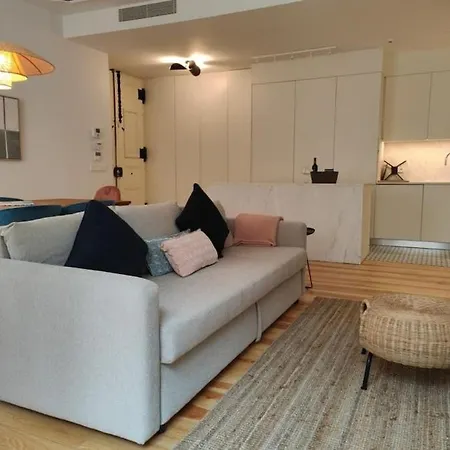 Amazing Spacious Chiado 2-bedroom Stylish W Ac Lägenhet Lisboa