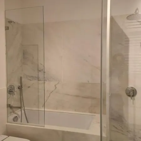 Amazing Spacious Chiado 2-bedroom Stylish W Ac Lägenhet Lisboa